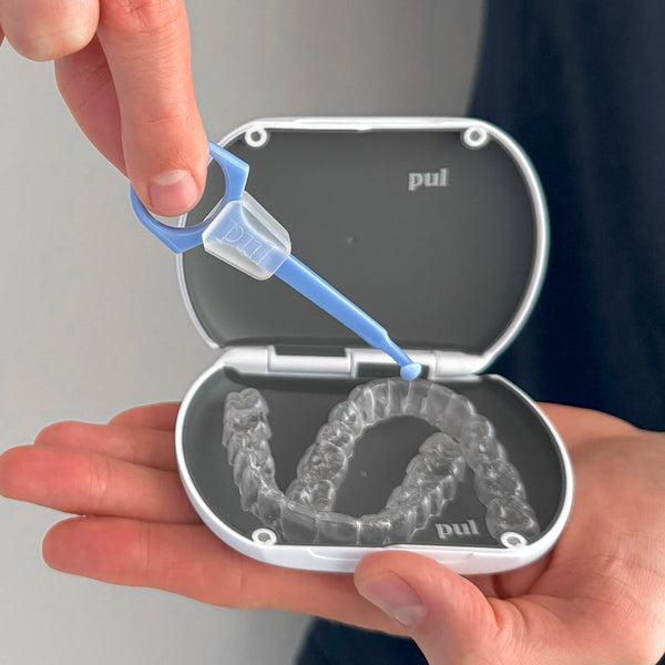 PUL's 2-in-1 seating and chew tool for effortless seating and removal of your clear aligners.
