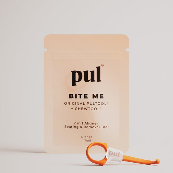 PUL's 2-in-1 seating and chew tool for effortless seating and removal of your clear aligners.